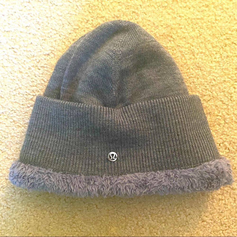 Lululemon winter hat